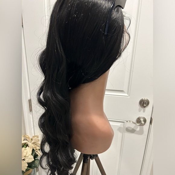 26" Beautiful Brazilian Body Wave Lace Front Wig-Big Holiday Hair! - Picture 5 of 11